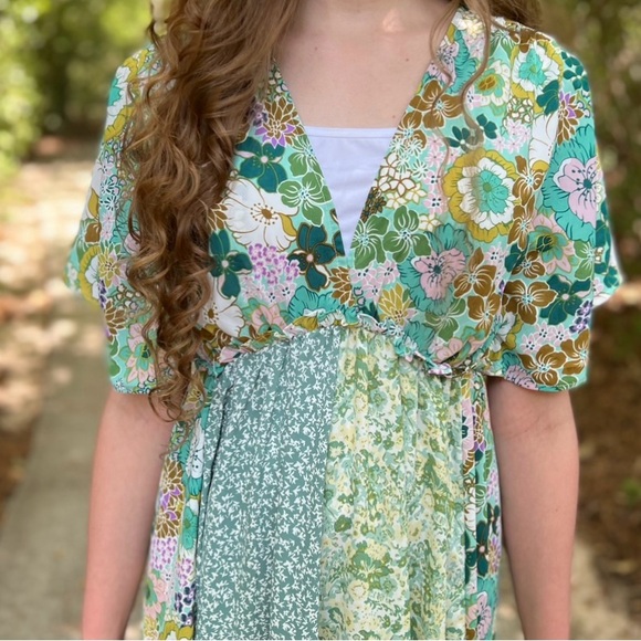 Green floral dress Umgee - Picture 2 of 4